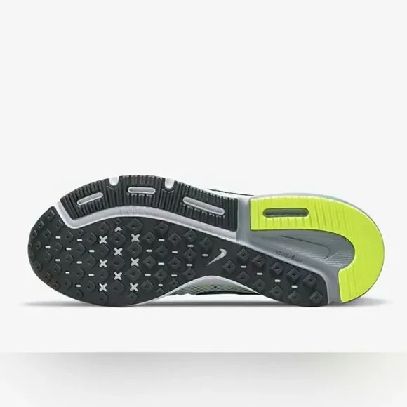 NWT Nike Zoom Prevail